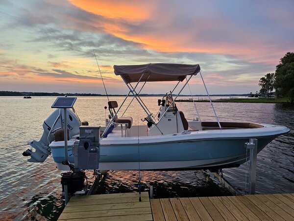 AC vs. DC Boat Lifts: Which Power Option Fits Your Needs?