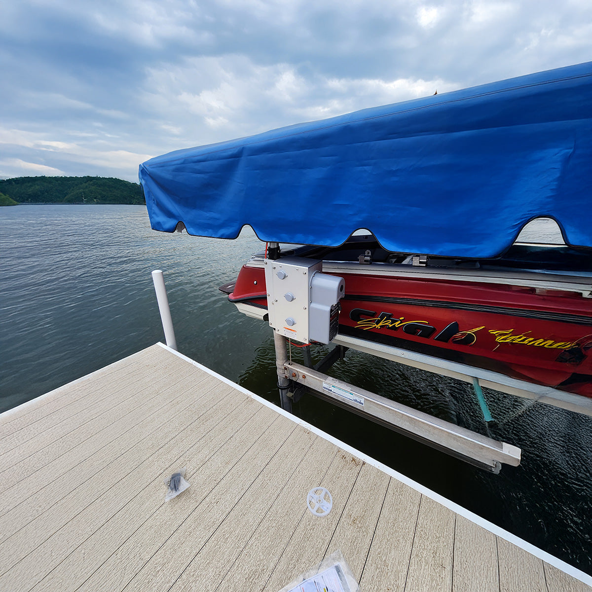 AC Integrated Boat Lift Wireless Direct Drive Motor & Winch Box
