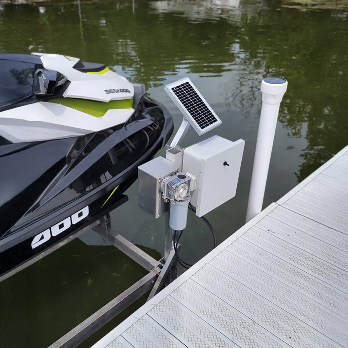 DC - Lake Lifter Direct Drive PWC Integrated Winch + Solar Charging Box Kit