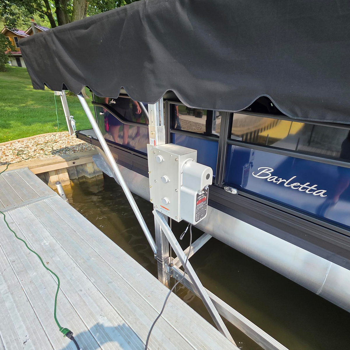 AC Integrated Boat Lift Wireless Direct Drive Motor & 7.5k Winch Box