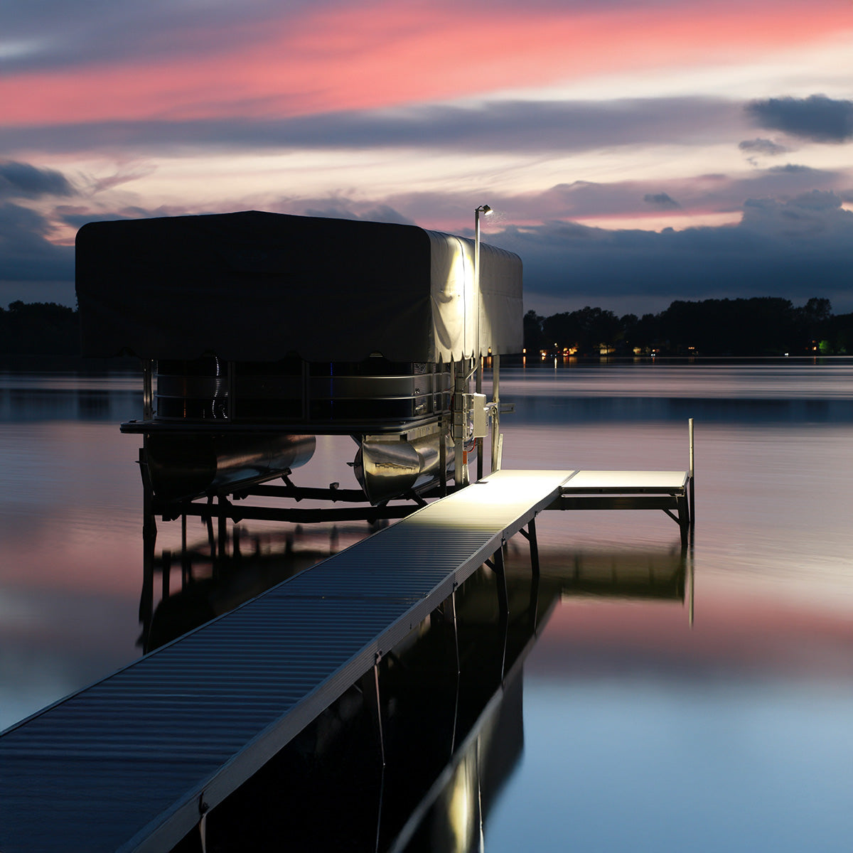 Wireless Key Fob Activated Boat Lift Flood Light Lake Lift's Boat Lift Key Fob Activated Flood Light is the perfect solution when boarding and unboarding your boat.