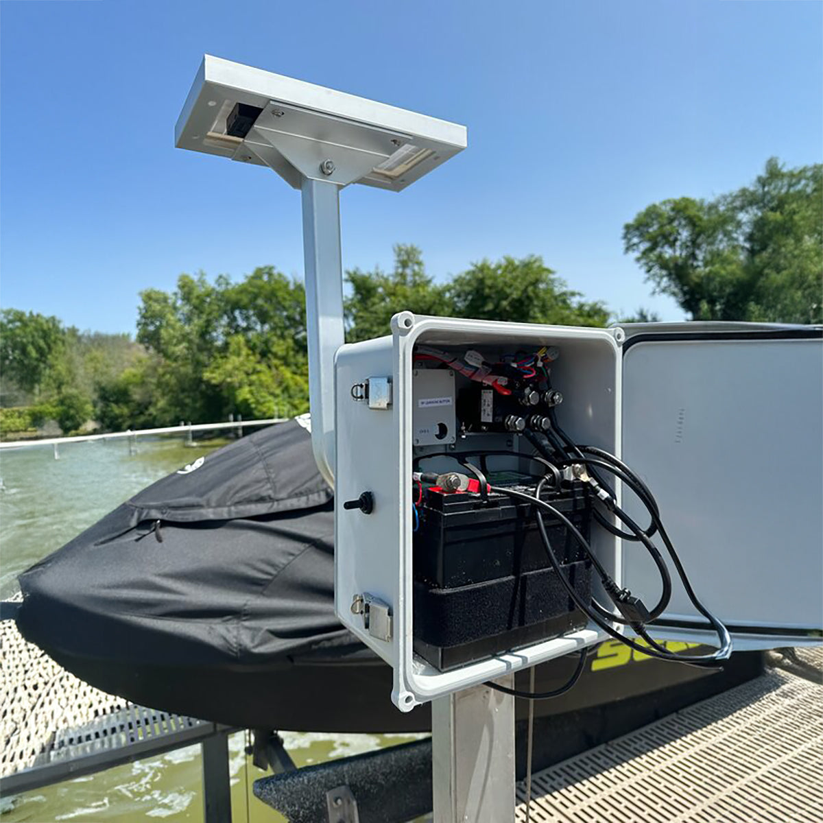 DC - PWC Integrated Winch Box + Solar Charging Kit